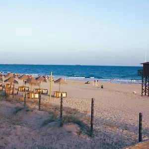 Muy Cerca De La Playa. Primera Linea. Apartamento Rota